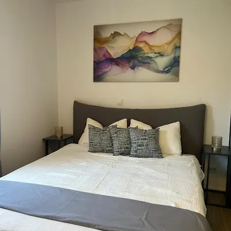 Renovated In An Attractive Location Apartamento