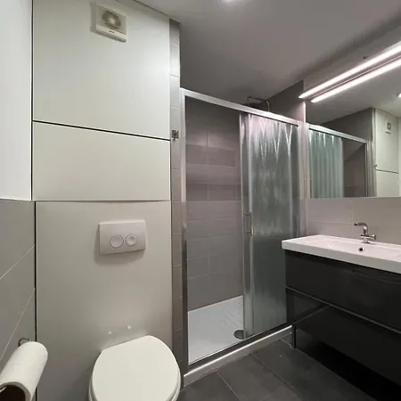 Apartamento Renovated In An Attractive Location