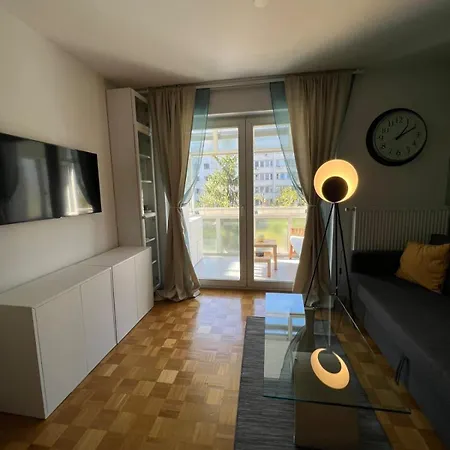 Renovated In An Attractive Location Apartamento